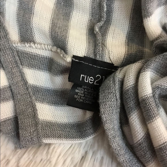 Rue 21 small sleeveless gray and white cardigan - Picture 6 of 9